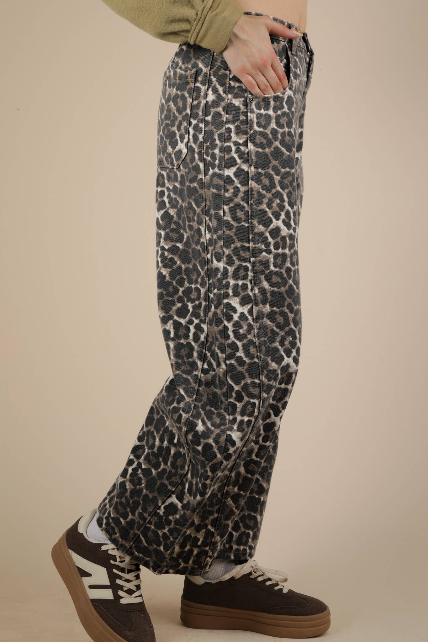 Leopard Printed Barrel Pants