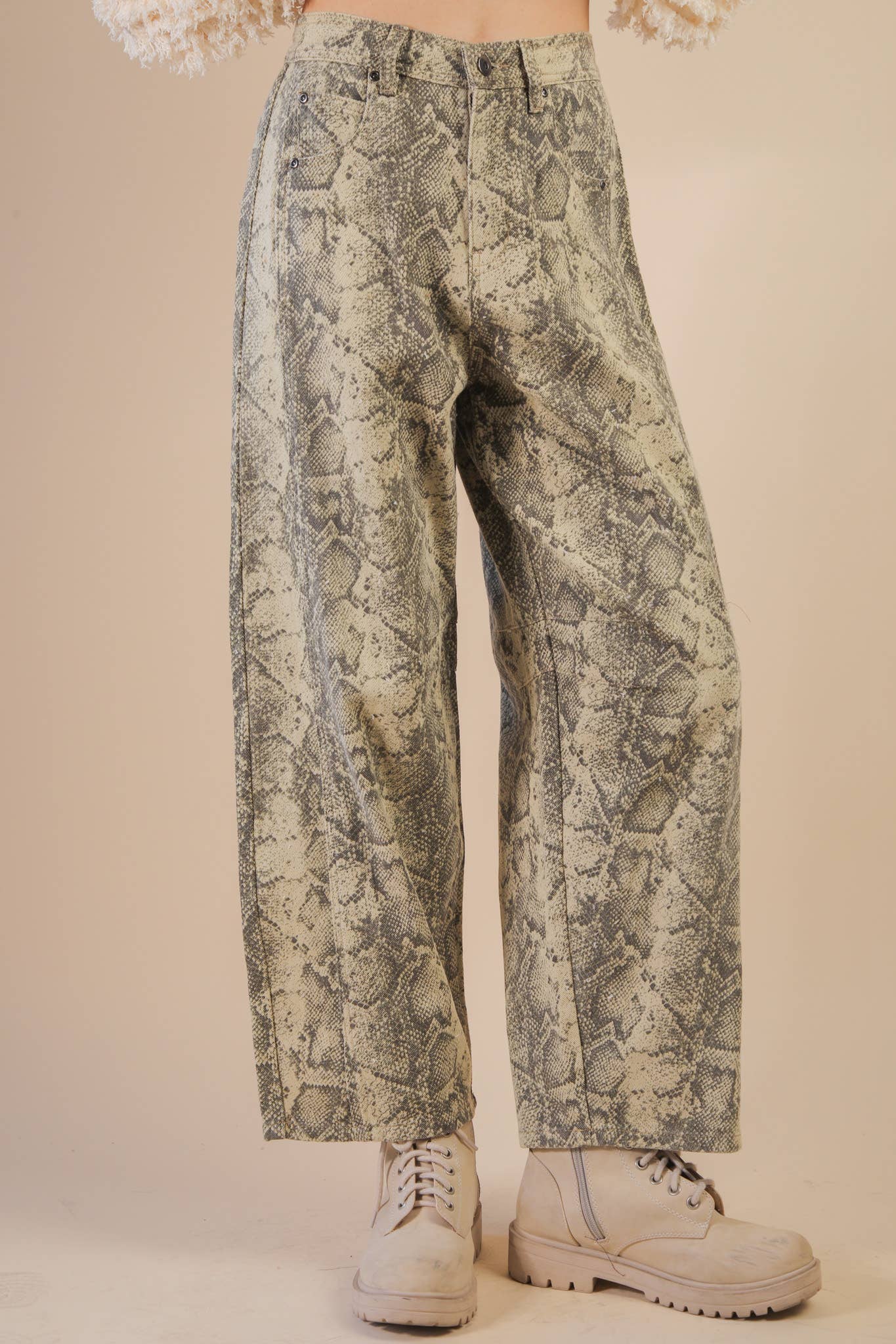Leopard Printed Barrel Pants