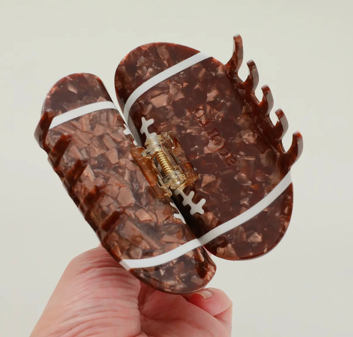 Football claw clip