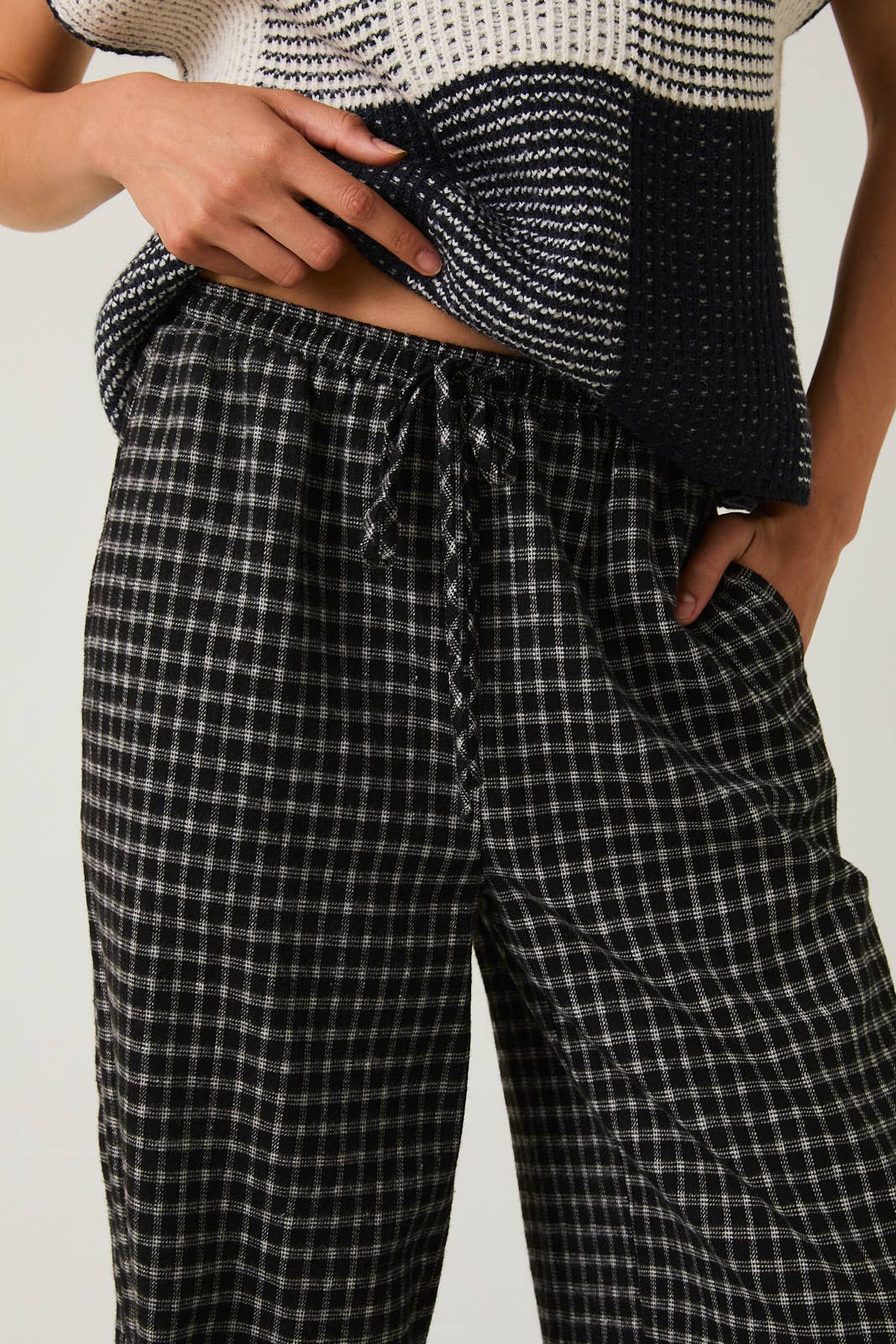FLANNEL PANTS: BLACK-MULTI PLAID