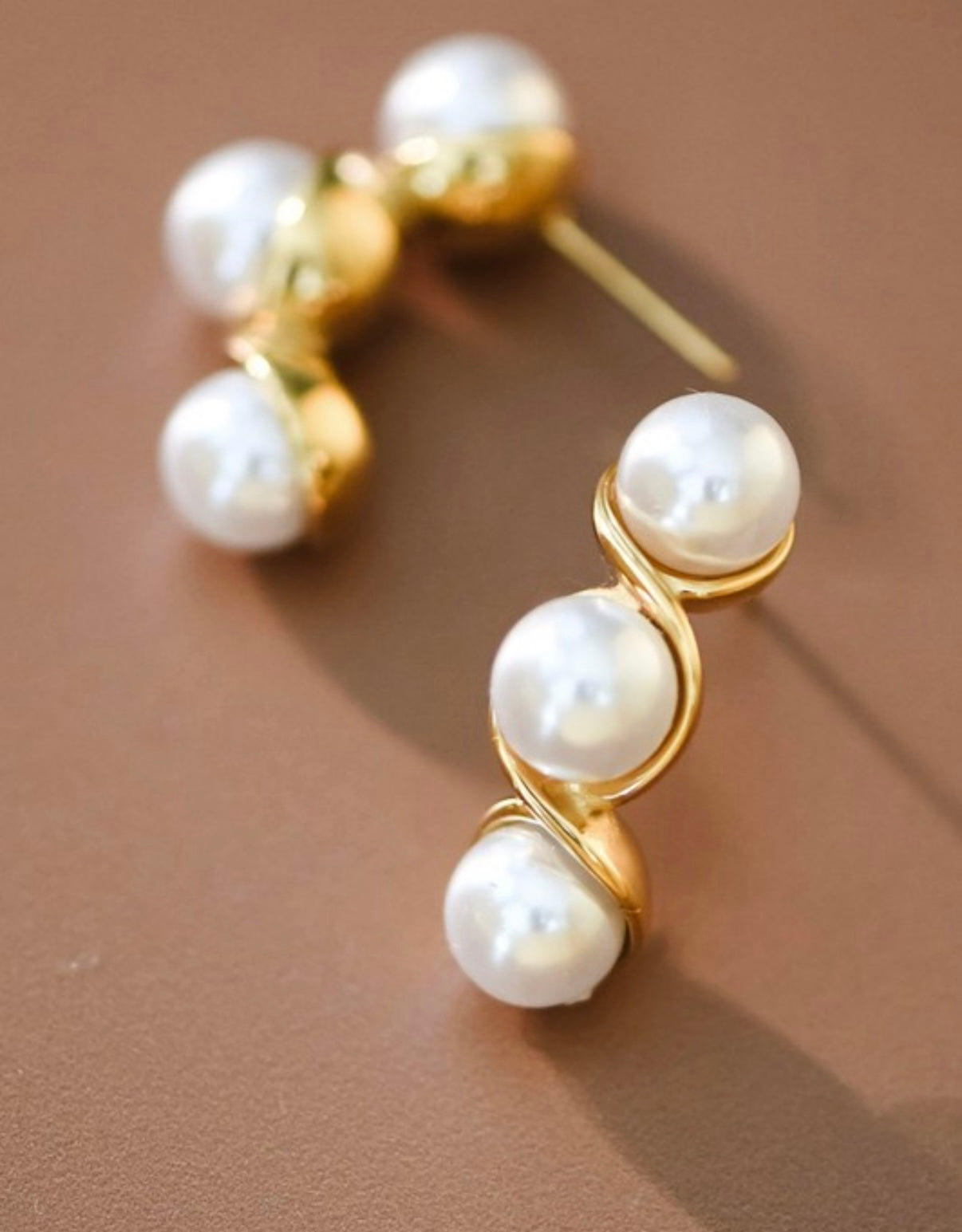 Triple pearl studs