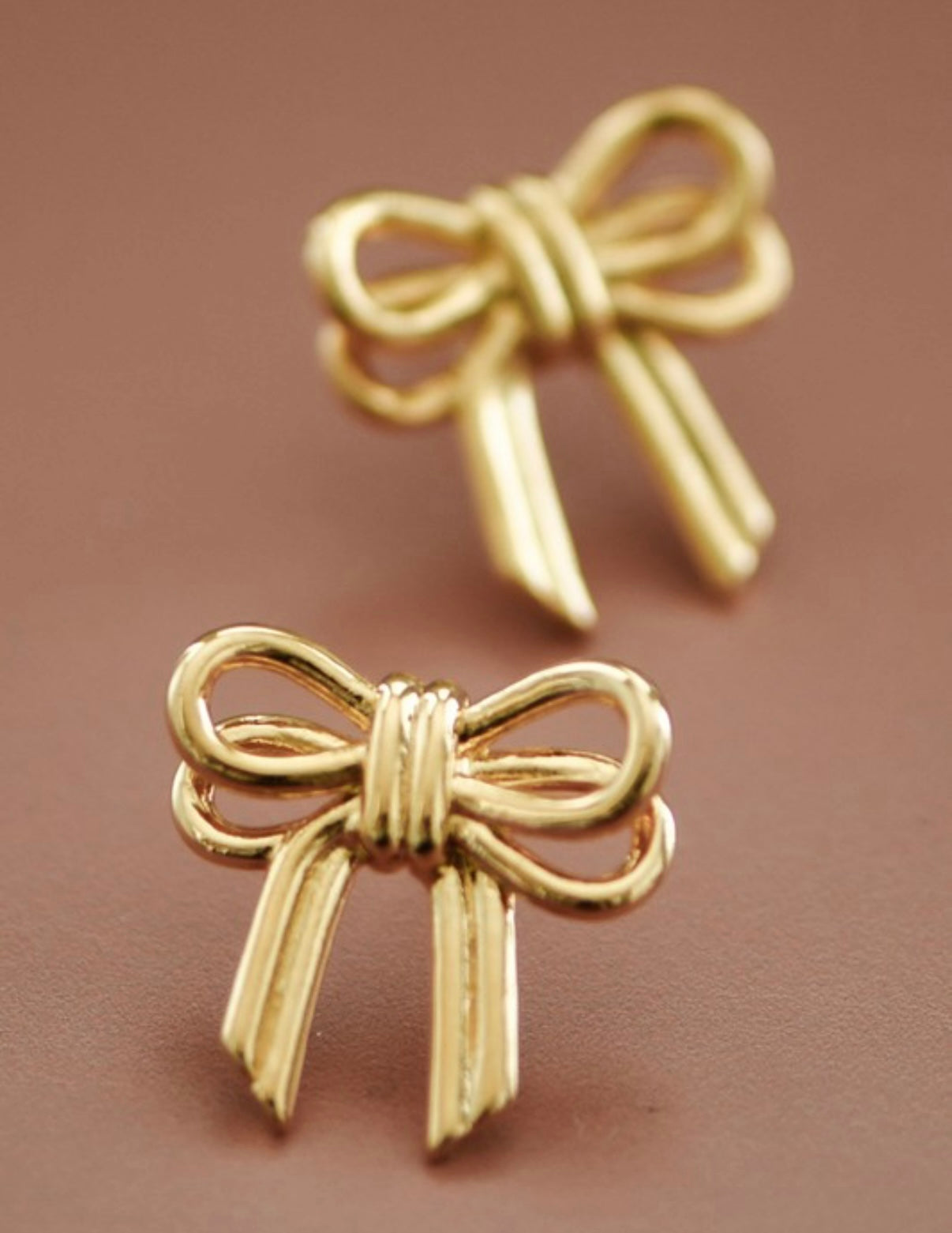 Double Bow Stud