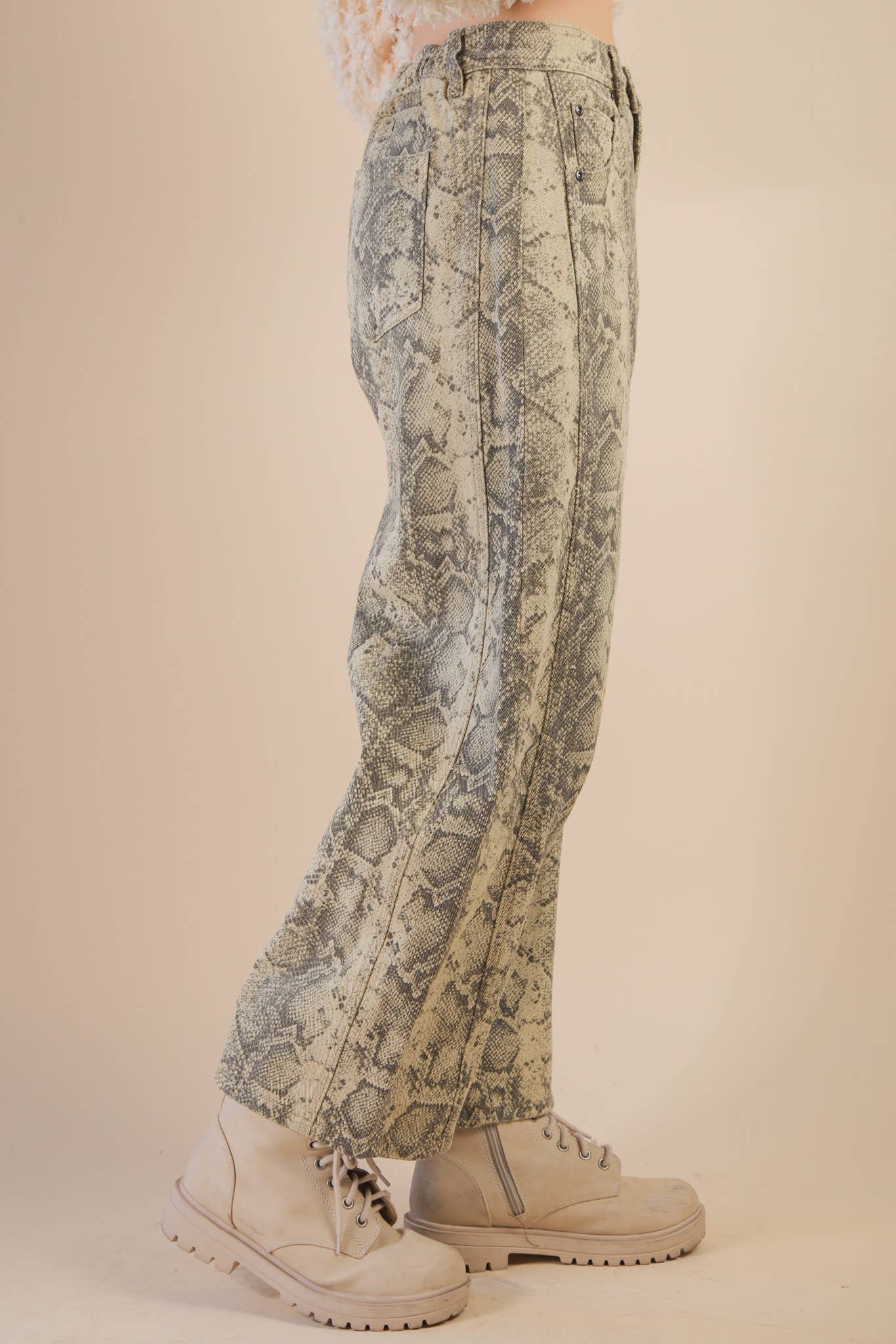 Leopard Printed Barrel Pants