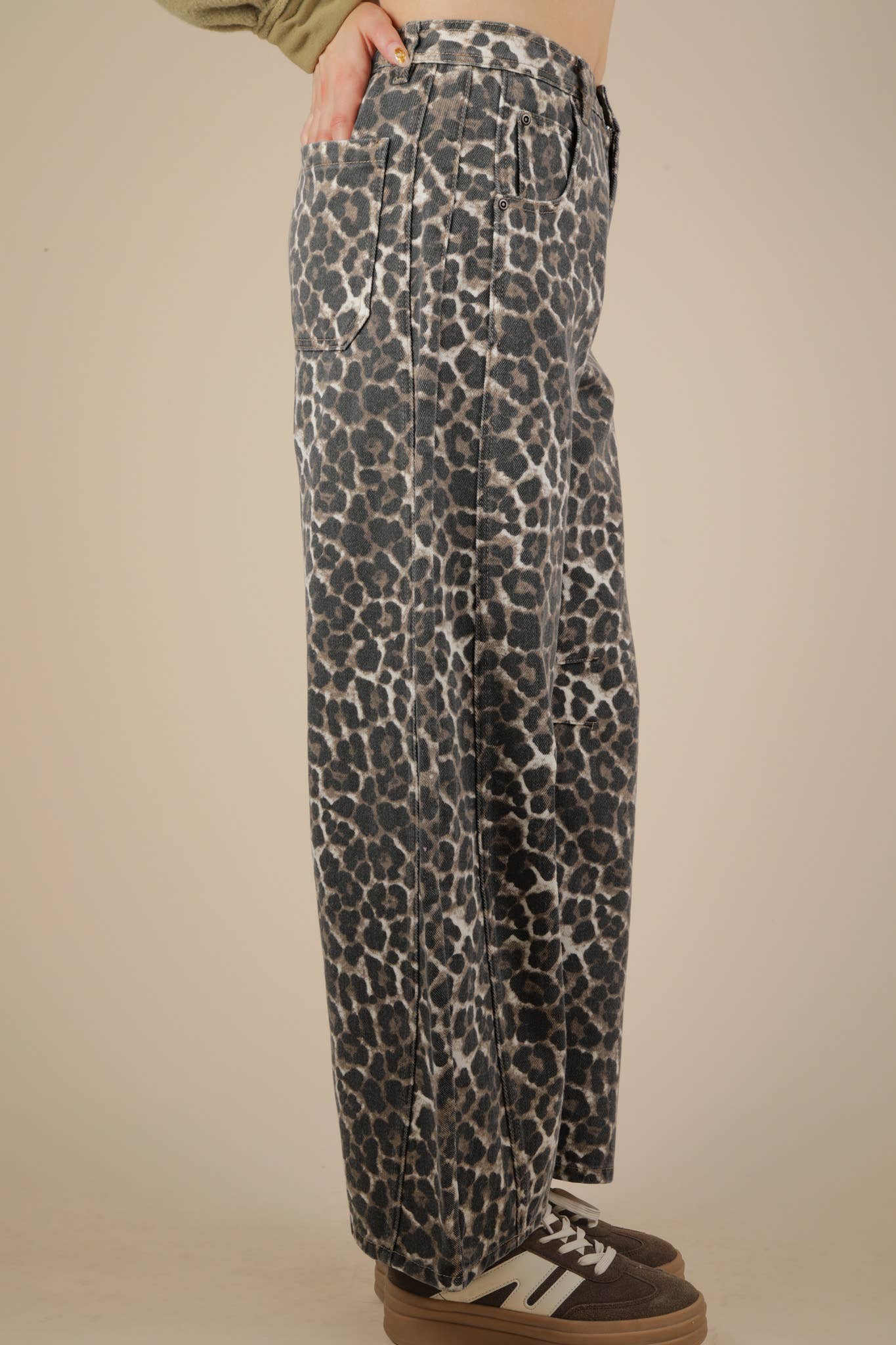 Leopard Printed Barrel Pants