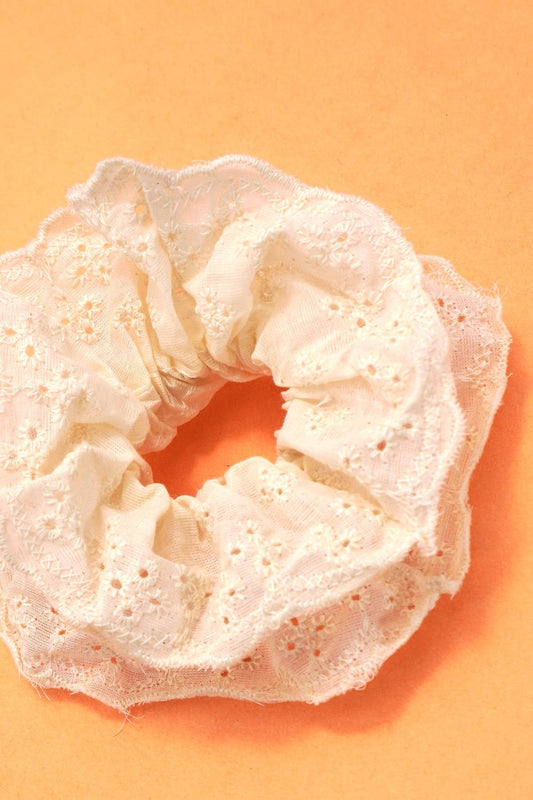 LACE COTTAGECORE SCRUNCHIE